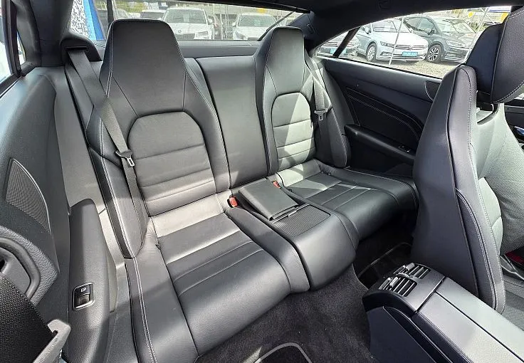 Zunanja slika - Mercedes-Benz E-Razred - E Coupe  400 4MATIC AMG Line Avt. - 12
