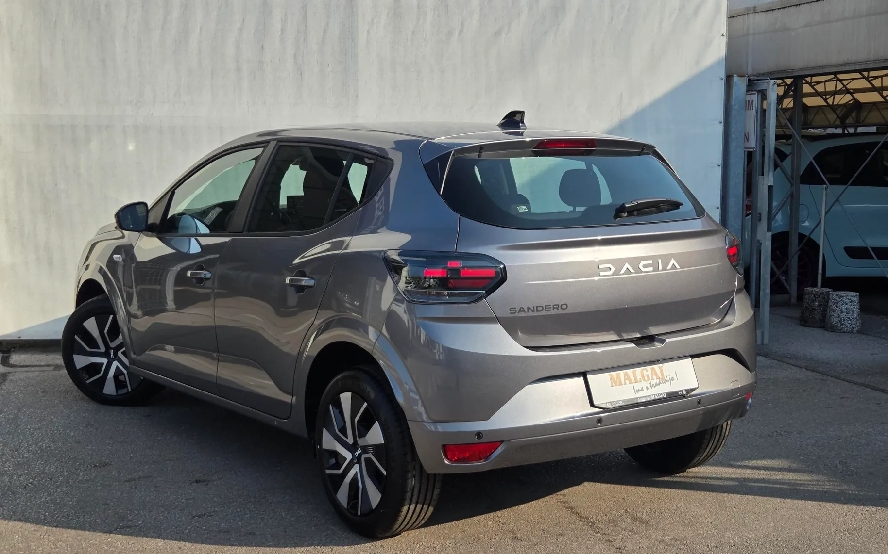 Zunanja slika - Dacia Sandero - 1.0 TCe 100 Expression + Vzvratna kamera + R.kolo - 8