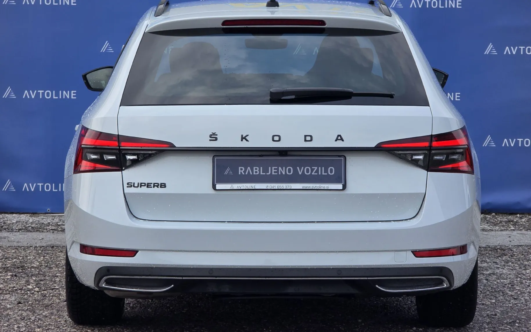 Zunanja slika - Škoda Superb - 1.5 TSI Sportline Combi 110 kW DSG AMBI NAVI EL SE - 5