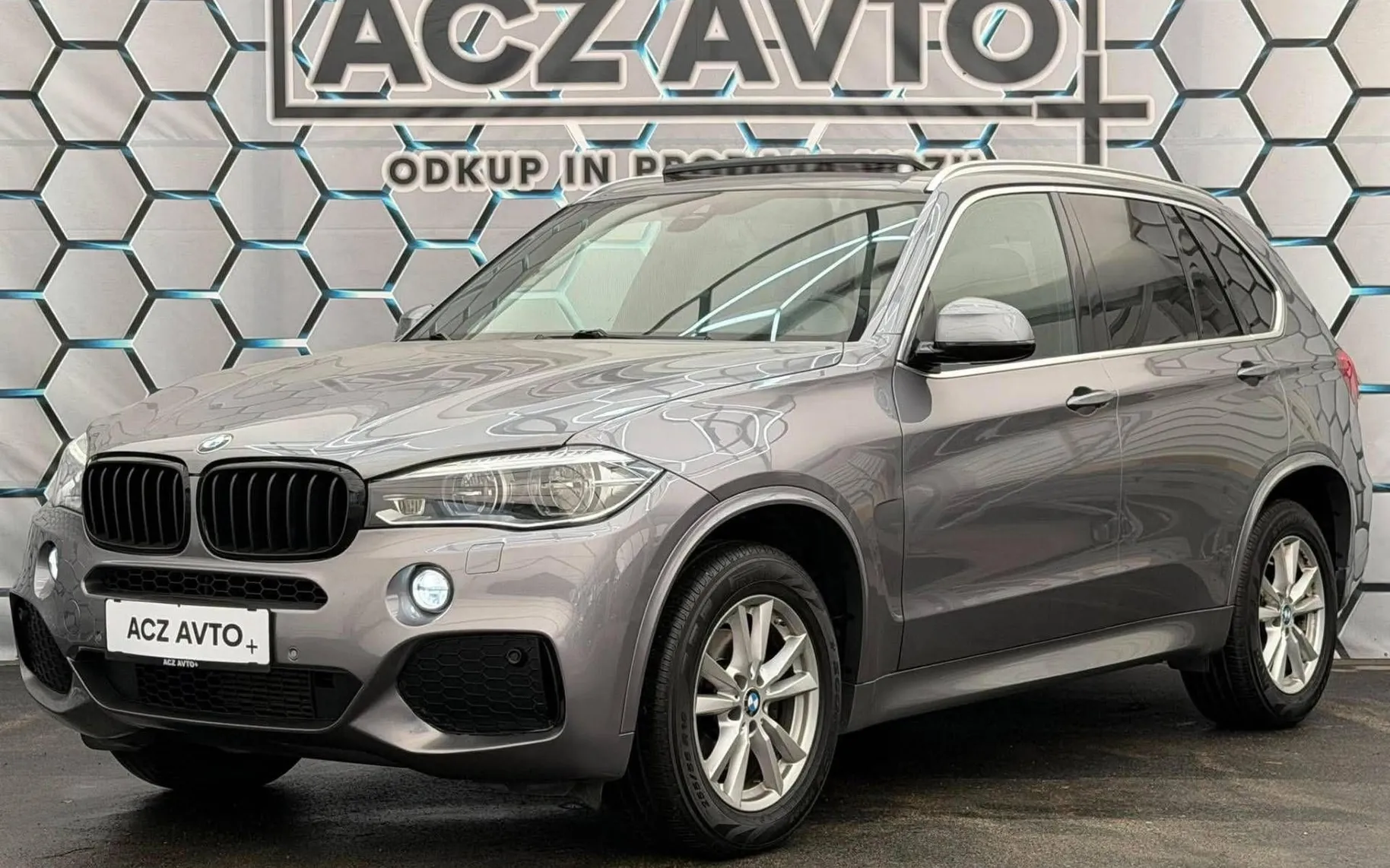 Zunanja slika - BMW serija X5: - 3.0XD•AUT•M PAKET•PANO•FUL LED•MRTVI KOTI•KAMERA• - 3