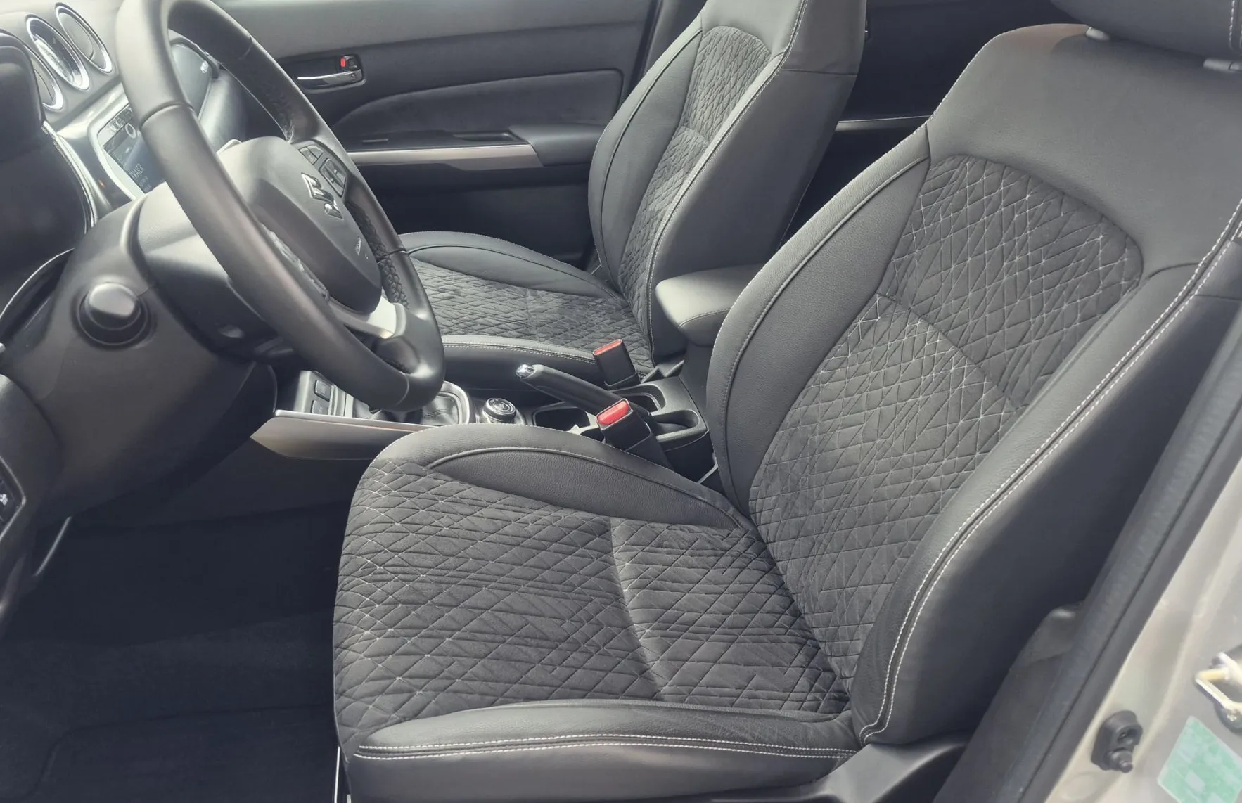 Zunanja slika - Suzuki Vitara - 1.4 Boosterjet AllGrip Hibrid Elegance - 9