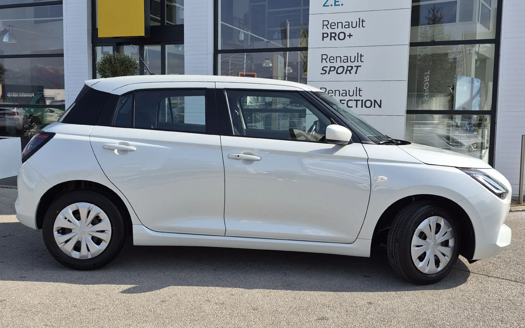 Zunanja slika - Suzuki Swift - 1.2 HIBRID COMFORT - 4