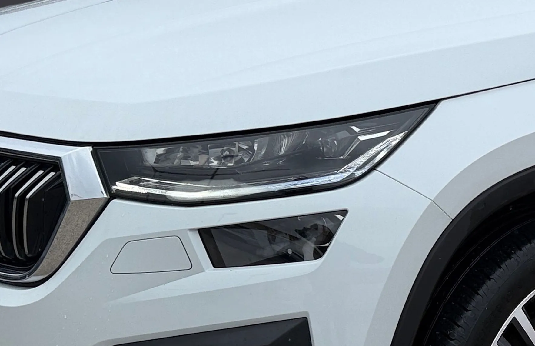 Zunanja slika - Škoda Kodiaq - L K 2.0 TDI 110kW 4X4 DSG-Matrix LED-Mrtvi kot-... - 5