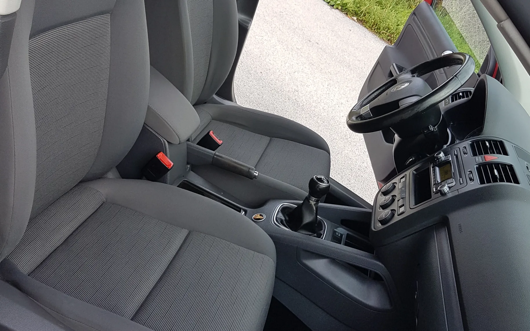 Zunanja slika - Volkswagen Golf - Edition 1.6 - SLO - 1. LASTNIK - 18