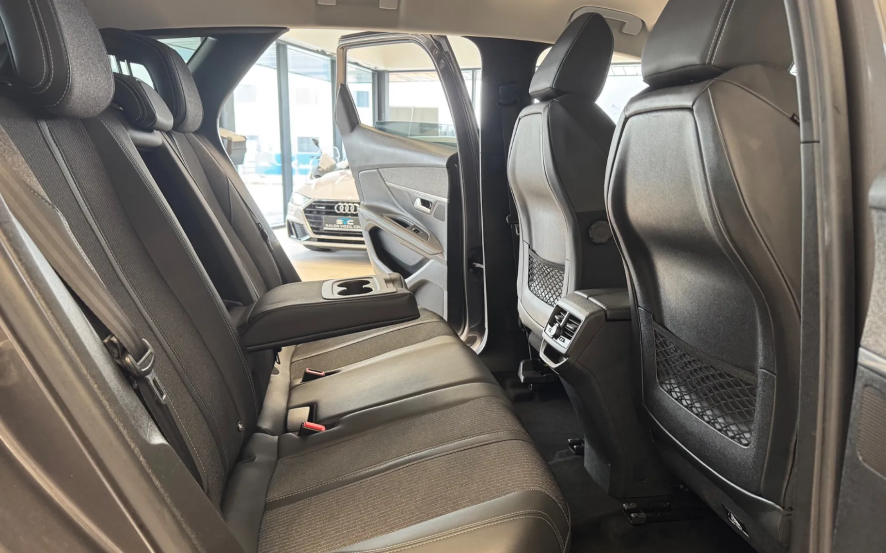 Zunanja slika - Peugeot 3008 - 1,2-130KM-ALLURE-FULL-LED-KAMERA-VIRTUAL-GRET-SED - 12