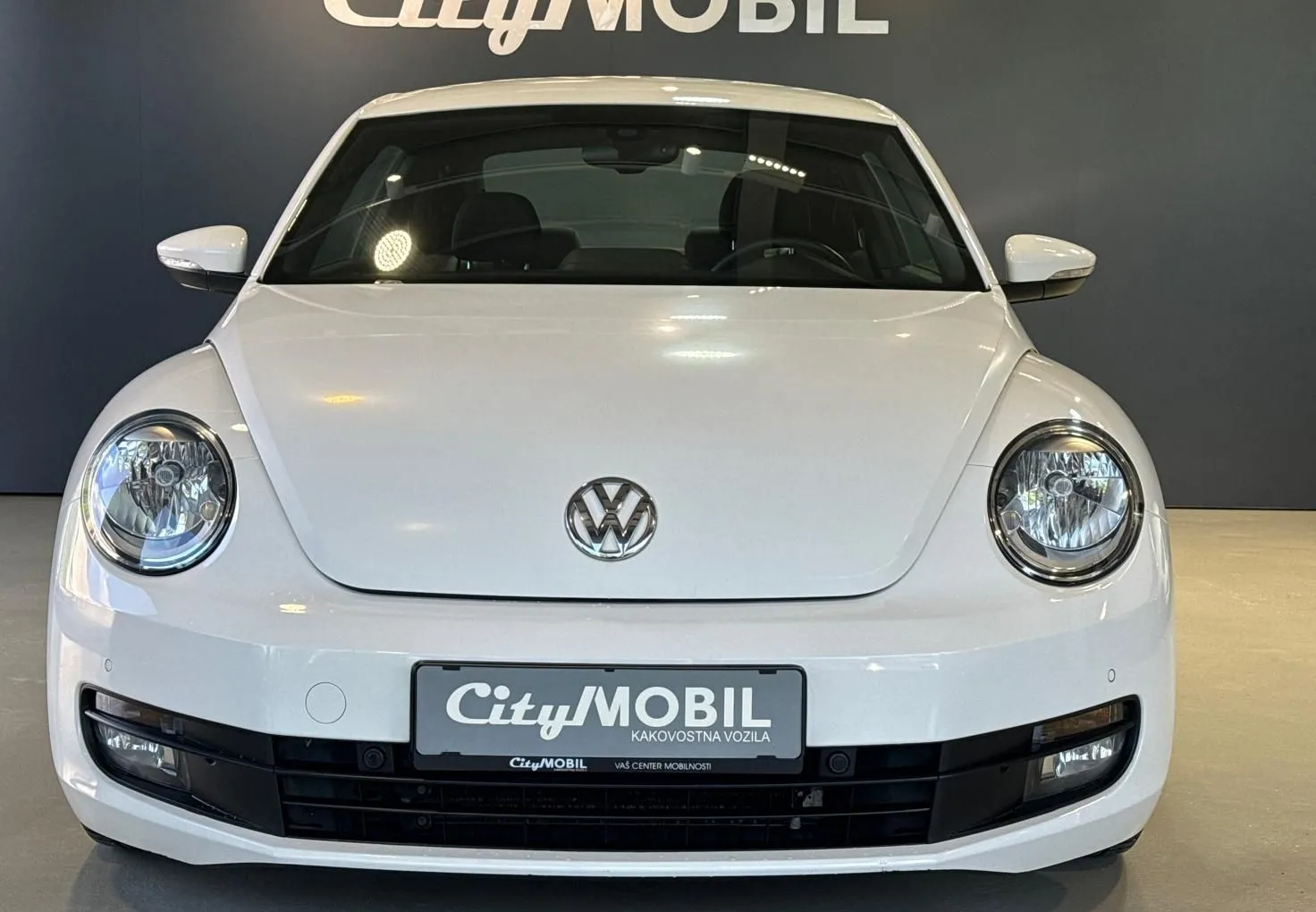 Zunanja slika - VW Beetle - NAVIGACIJA-TEMPOMAT-PARK SENZORJI-MULTIFUNKCIJA - 2