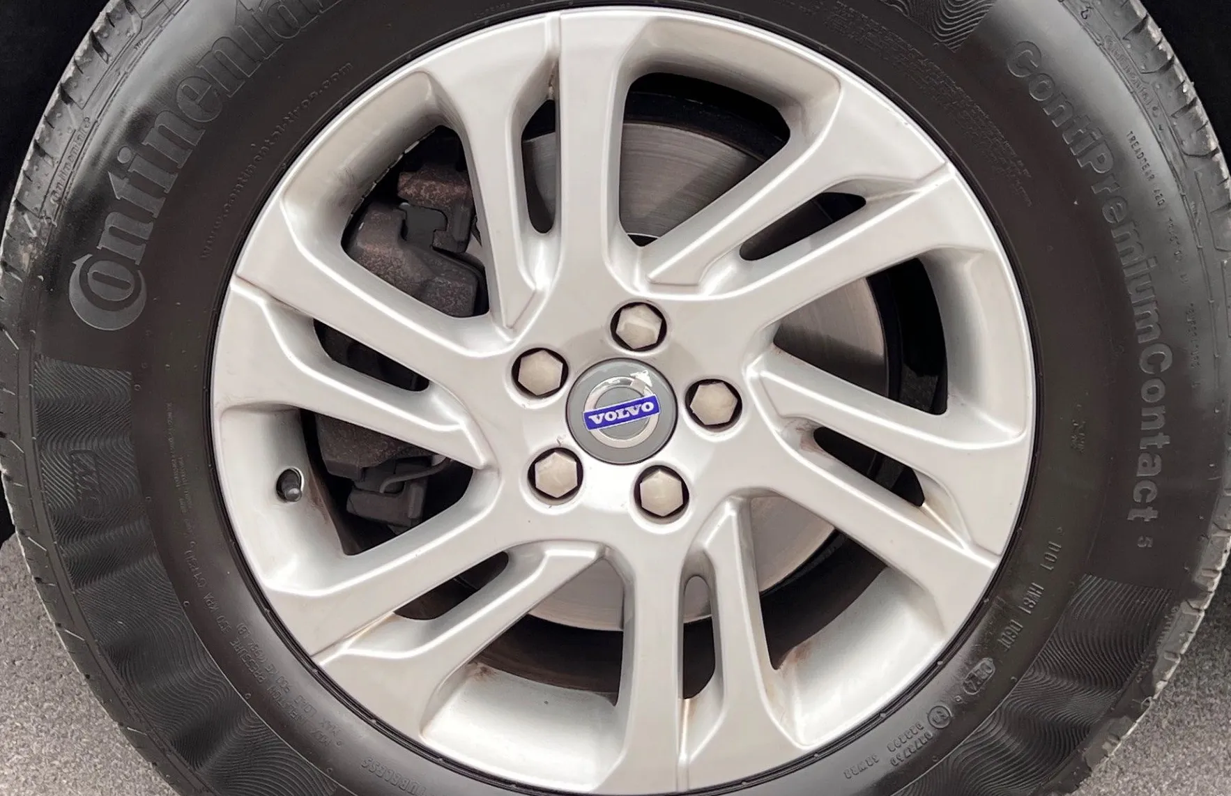 Zunanja slika - Volvo XC60 - 2.4 AWD D4+XENON+NAVI+KLJUKA... - 20