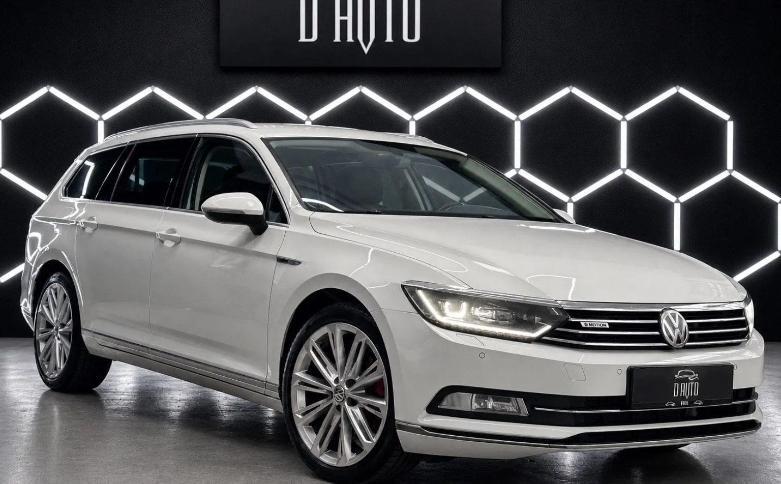 Zunanja slika - Volkswagen Passat Variant - 4motion 2.0 TDI DSG 140kW-WEBASTO-KAMERA-ACC-KLJUK - 3