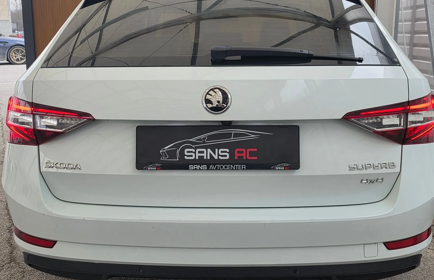Zunanja slika - Škoda Superb - 2.0 TDI 4X4 -WEBASTO - RADAR - KAMERA - EL.KLJUKA - 4