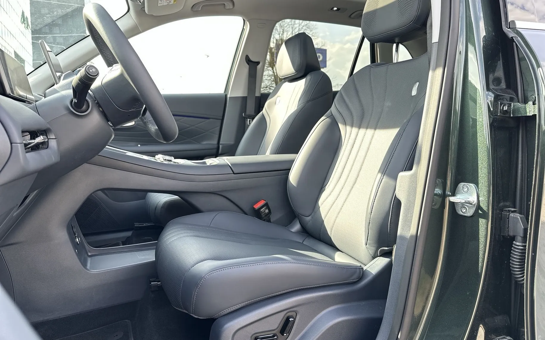 Notranja slika - Geely StarRay EM-i - MAX... - 9