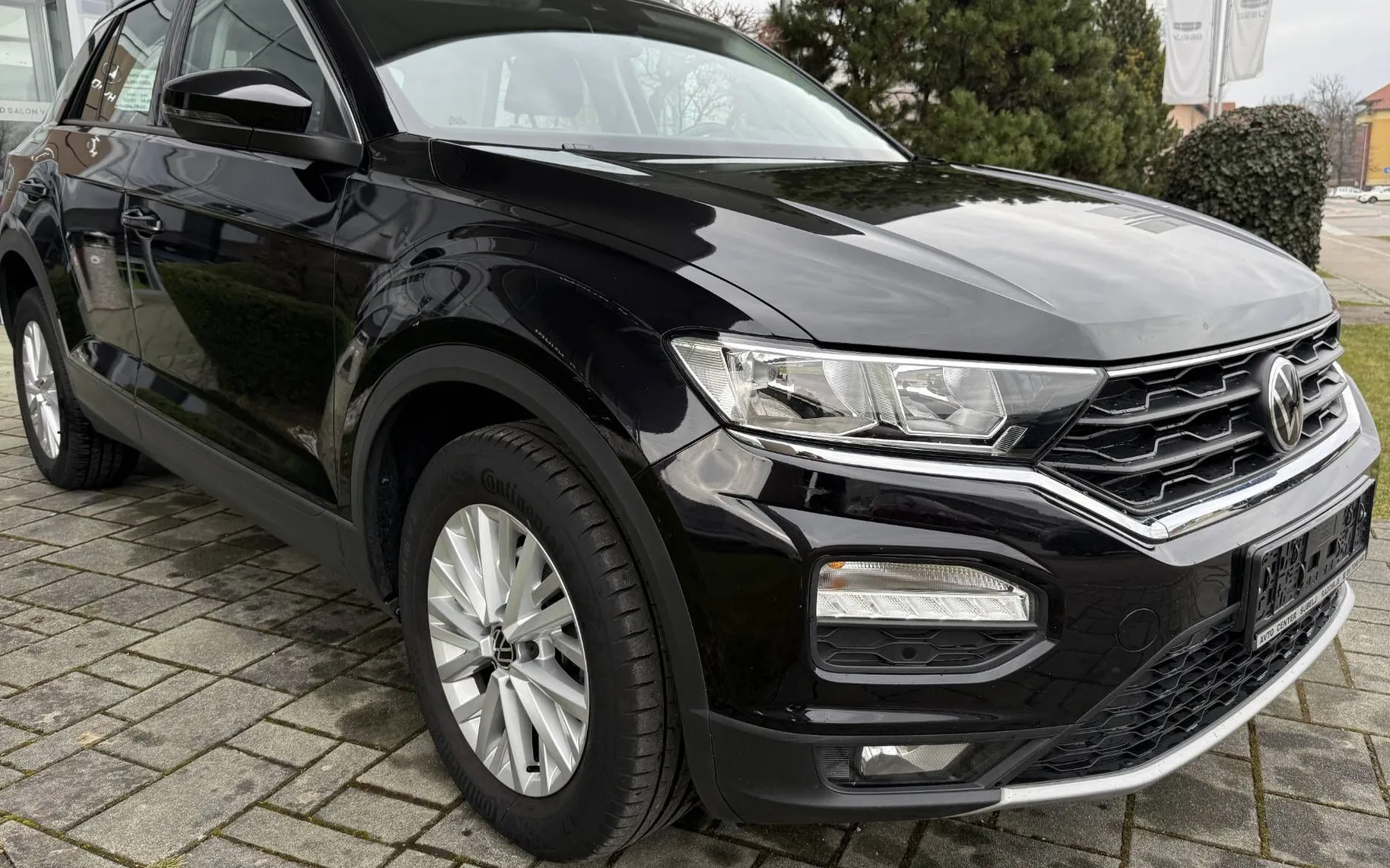 Zunanja slika - VW T-Roc - 2.0 TDI SCR Style 116 NAVI  KAM  ACC. - 3