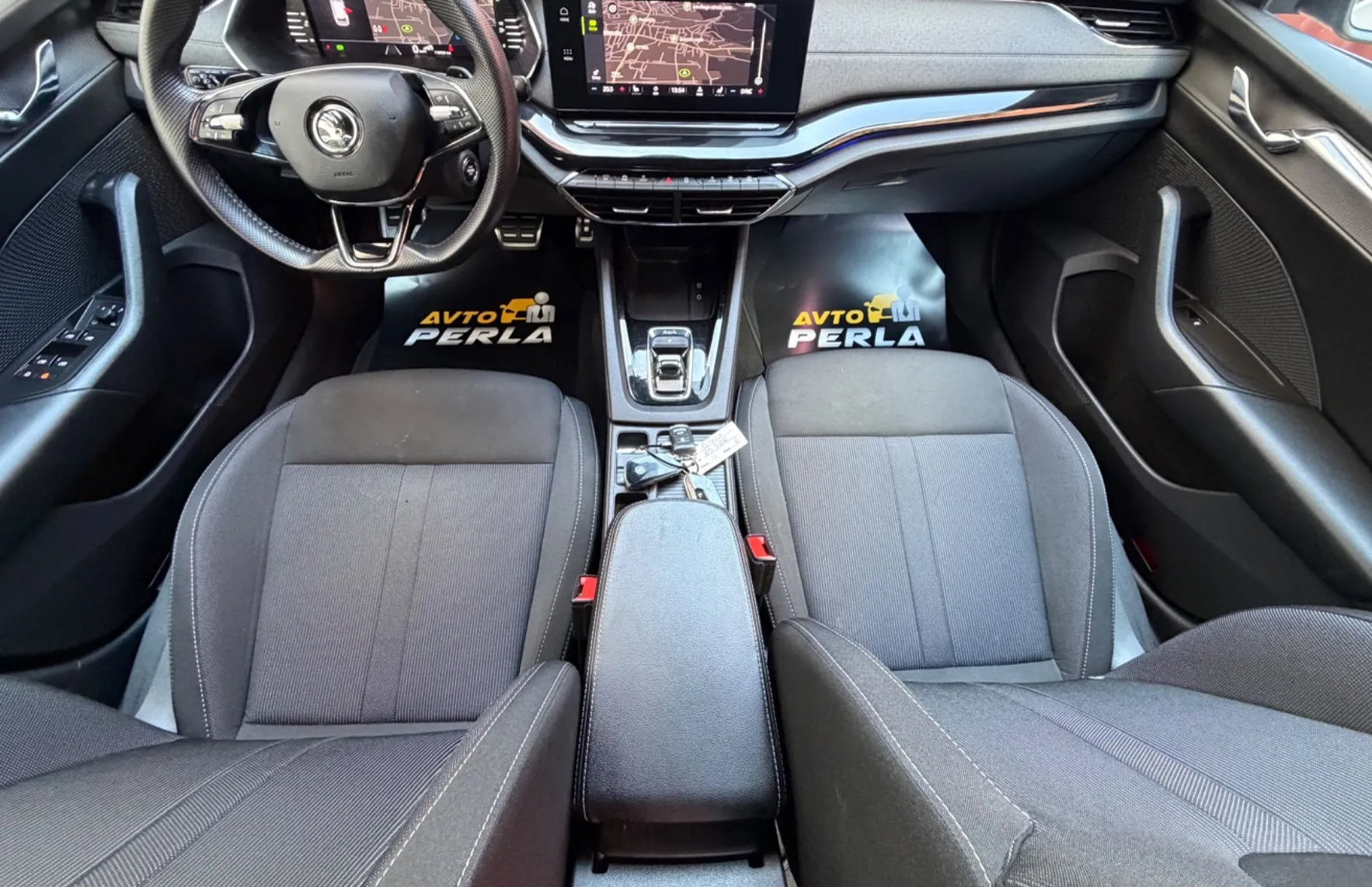 Zunanja slika - Škoda Octavia - 4x4 2.0 TDI Sportline DSG-WEBASTO-HEAD UP-ALU 18 - 16