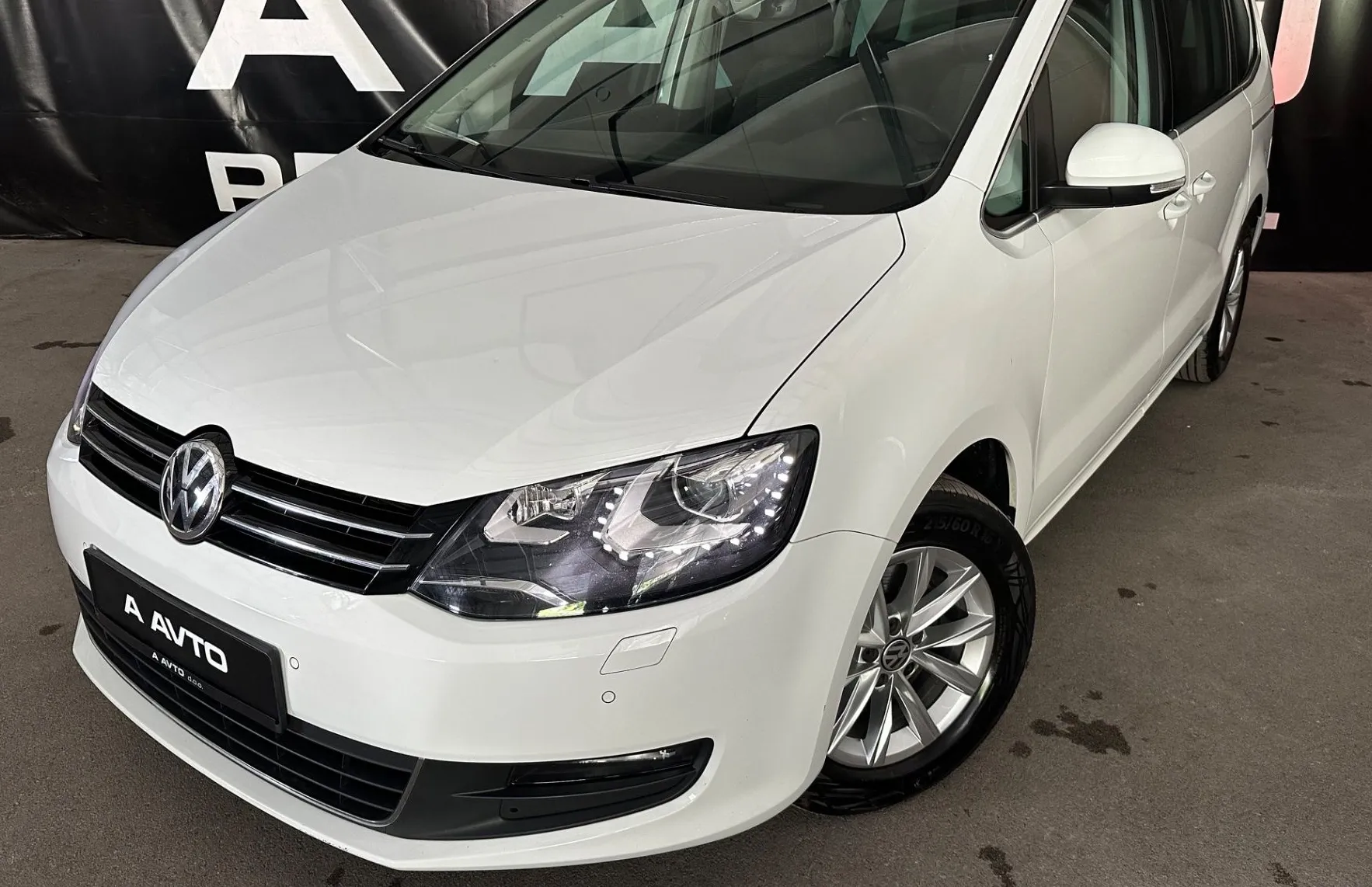 Zunanja slika - Volkswagen Sharan - 1.4TSI DSG-COMFORTLINE-NAVI-ACC-M.KOT-LINE ASSIS.. - 1