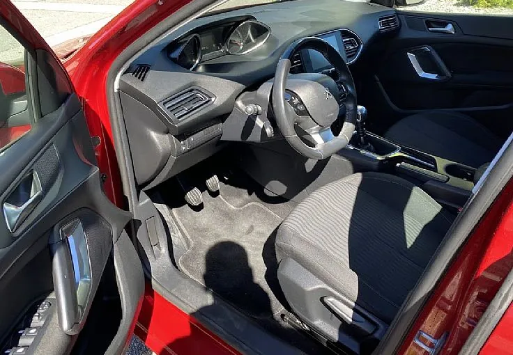 Zunanja slika - Peugeot 308 - 1.6i 125KM - LEPO OHRANJEN-MALO KM-OPOMBE - 6