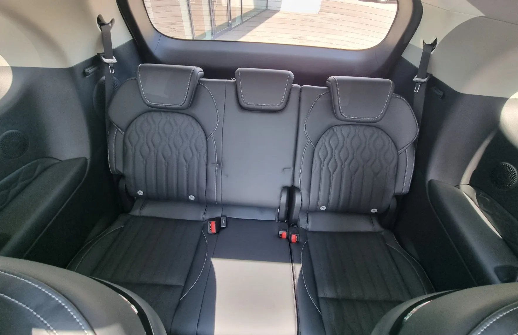 Zunanja slika - Forthing V9 - 1.5T PHEV - 7 SEDEŽEV - BOGATA OPREMA - NA ZALOGI - 13