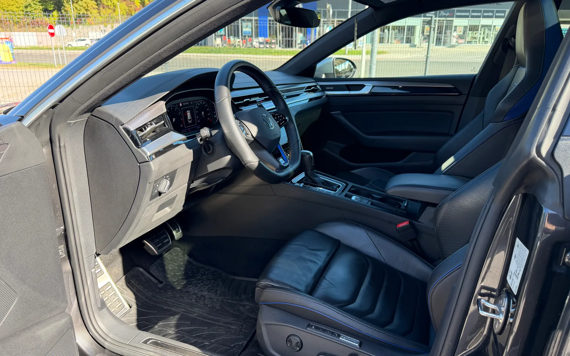 Notranja slika - Volkswagen - Arteon SB 2,0 TSI BMT R-Line DSG - 11
