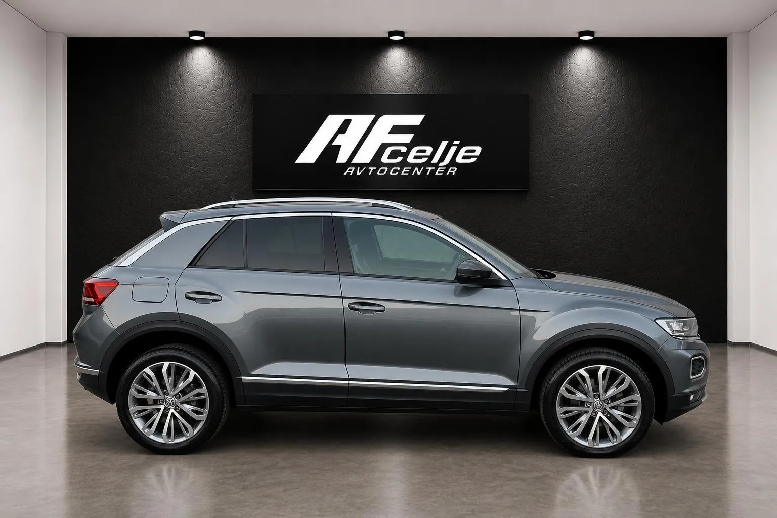 Zunanja slika - Volkswagen T-Roc - 1.5 TSI-DSG-VIRUTAL-FUL LED-NAVI-KAMERA-ACC-F1- - 4