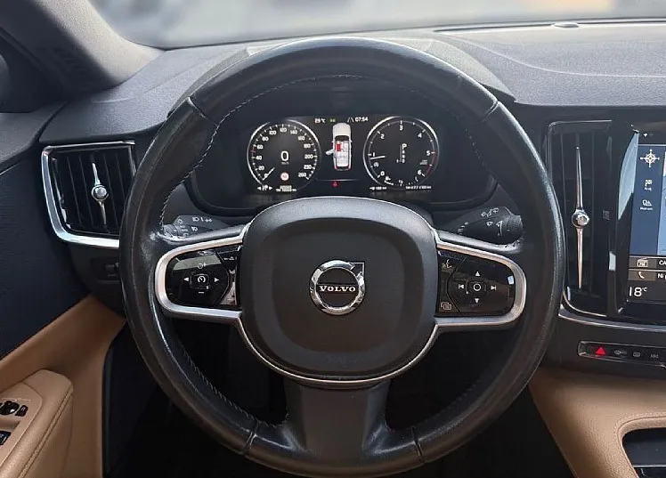 Zunanja slika - Volvo V90 Cross Country - D4 AWD AUT Edition Pro NAVI KLJUKA KAMERA - 9