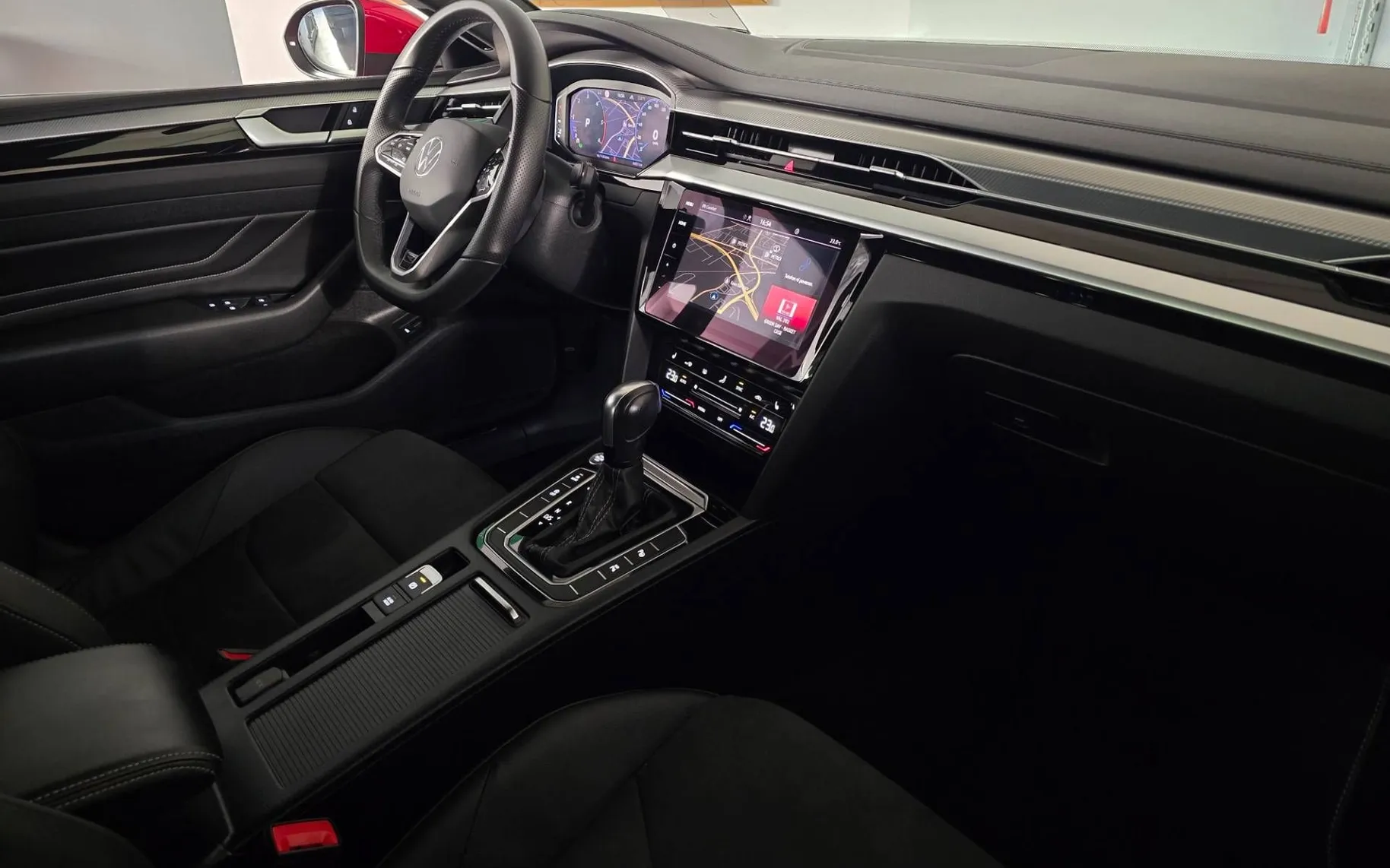 Notranja slika - Volkswagen Arteon Shooting Brake - Arteon SB 2.0 TDI R-Line DSG - Matrix.360kam.DCC - 10
