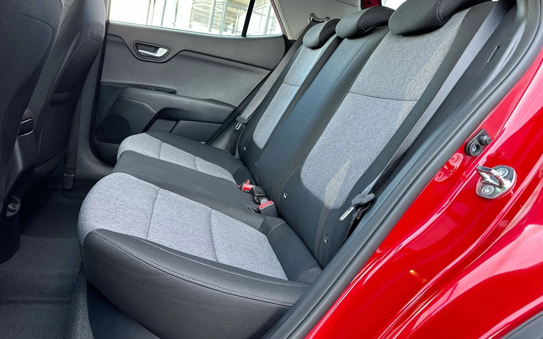 Notranja slika - KIA Stonic - 1.2 DPI LX Urban + MT5 - 11