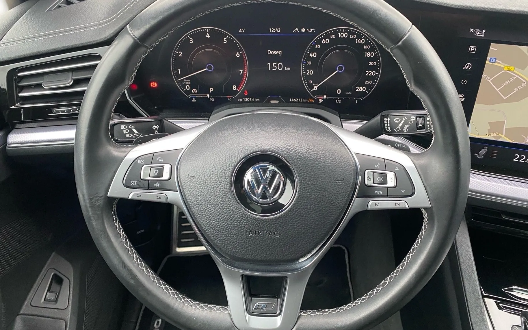 Notranja slika - Volkswagen Touareg - V6 TFSI R-Line Panorama - Zračno - Night vision - 8