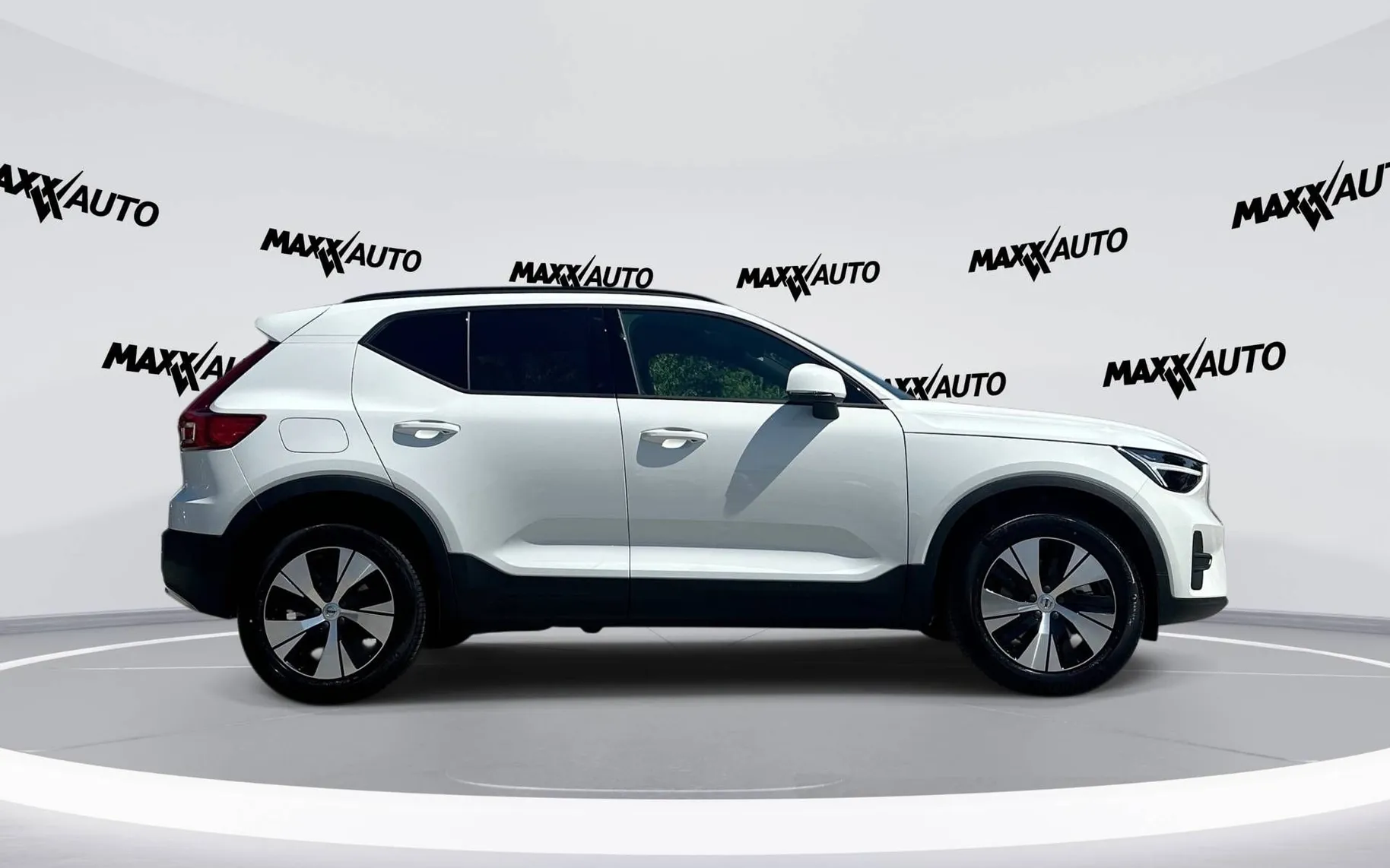 Zunanja slika - Volvo XC40 - B3P Core Avt. - 4
