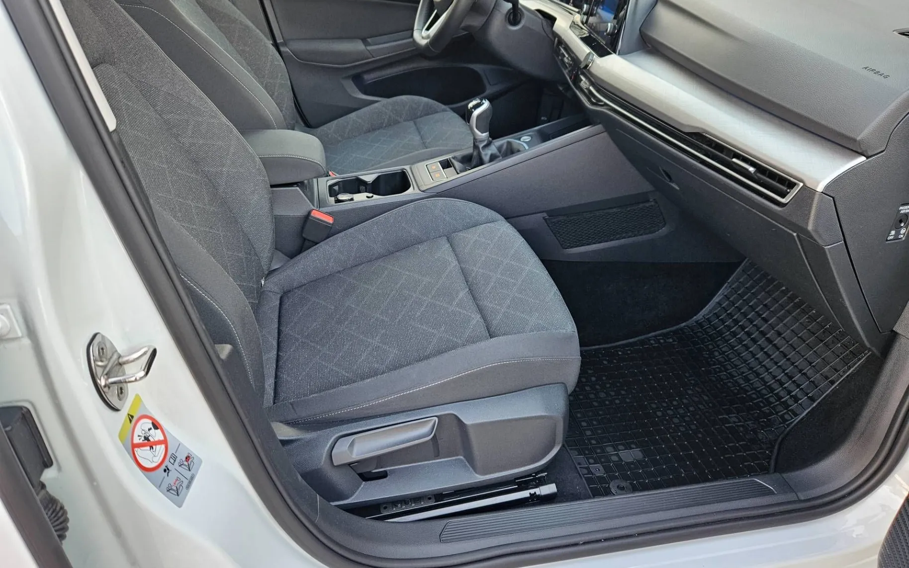 Notranja slika - Volkswagen Golf Variant - 2.0 TDI BMT 1.LASTNIK SLO VIRTUAL  AMBIENT - 8