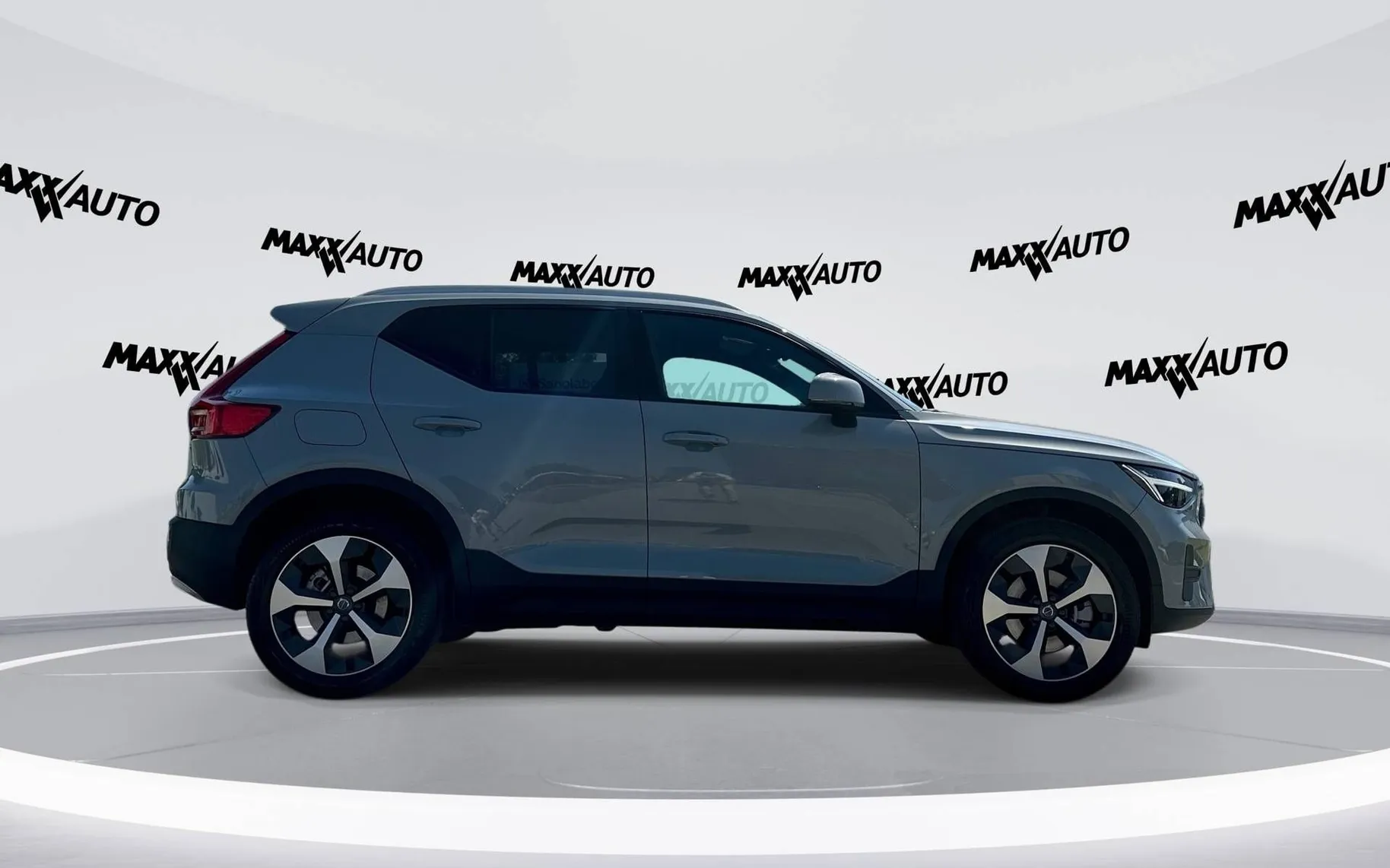 Zunanja slika - Volvo XC40 - B3P Core Avt - 9