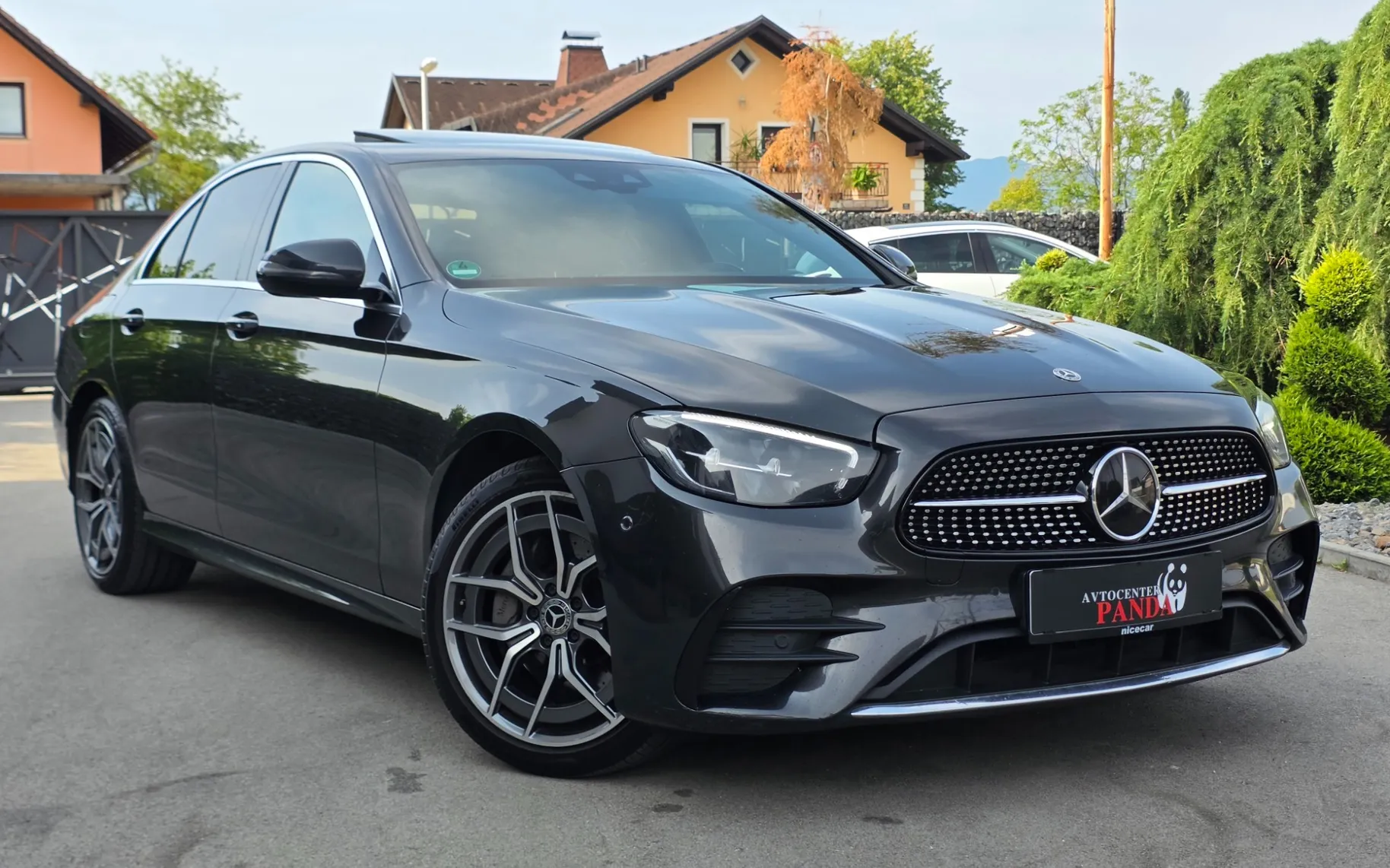 Zunanja slika - Mercedes-Benz E-Razred - E 300 d 4MATIC AMG Line Avt. - 6