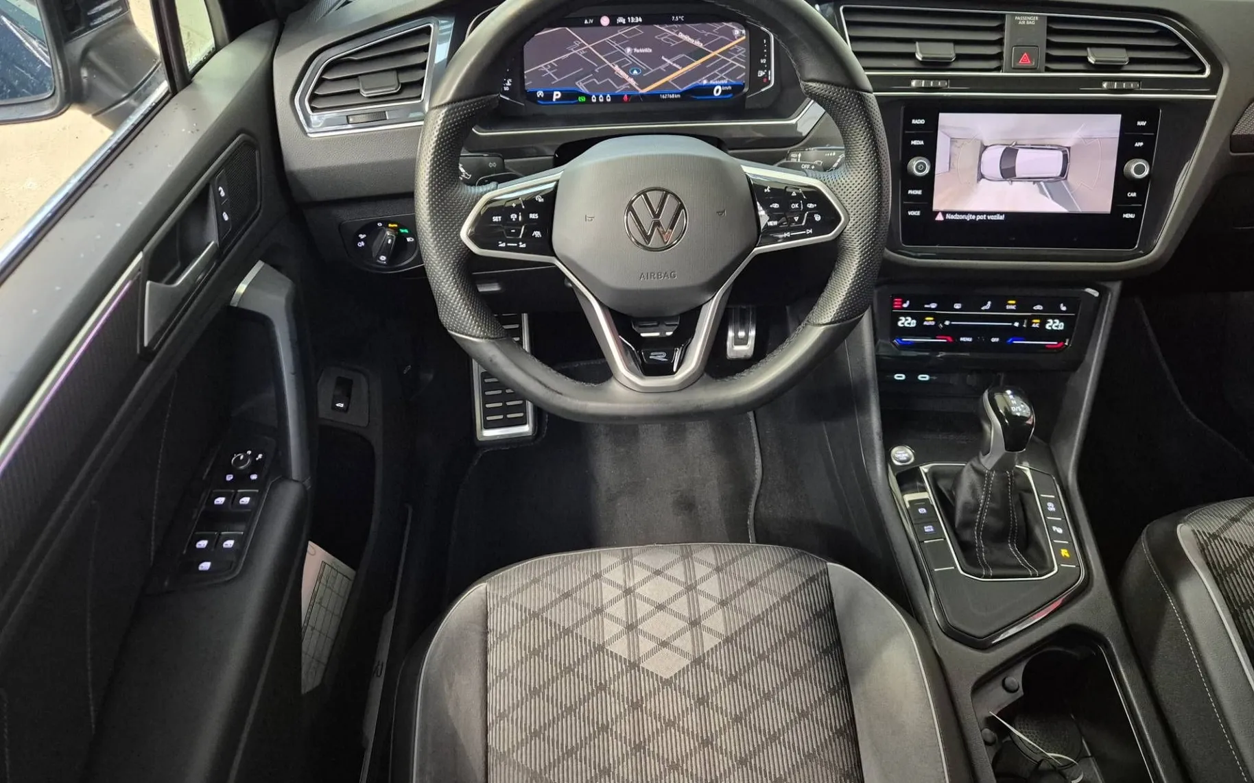 Notranja slika - Volkswagen Tiguan - 2.0 TDI R line 110kW DSG... - 7