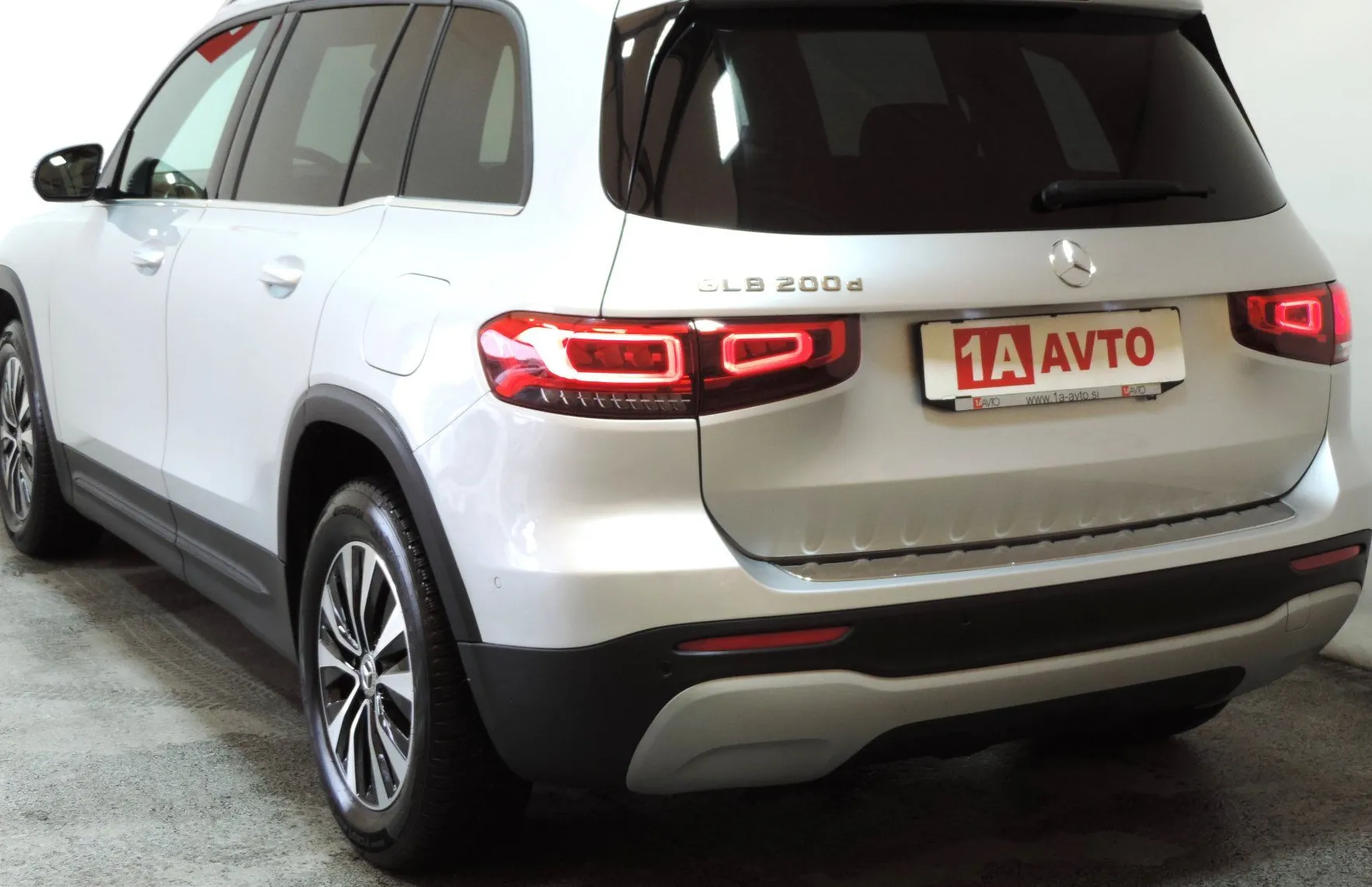 Zunanja slika - Mercedes-Benz GLB-Razred - GLB 200 d Avt. KAMERA-USNJE-LED - 7