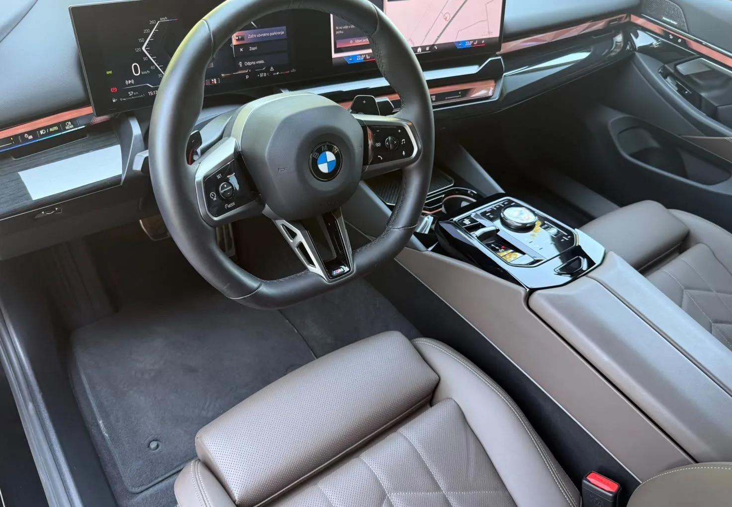 Zunanja slika - BMW Serija 5 - : 520d Avt.MSport Pro-20COL-ICONIC-KAM360-HARMAN-HUD - 7