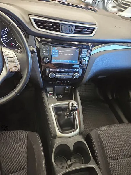 Zunanja slika - Nissan Qashqai - 1.6 DIG-T 360° KAMERA NAVI PDC PANORAMA - 16