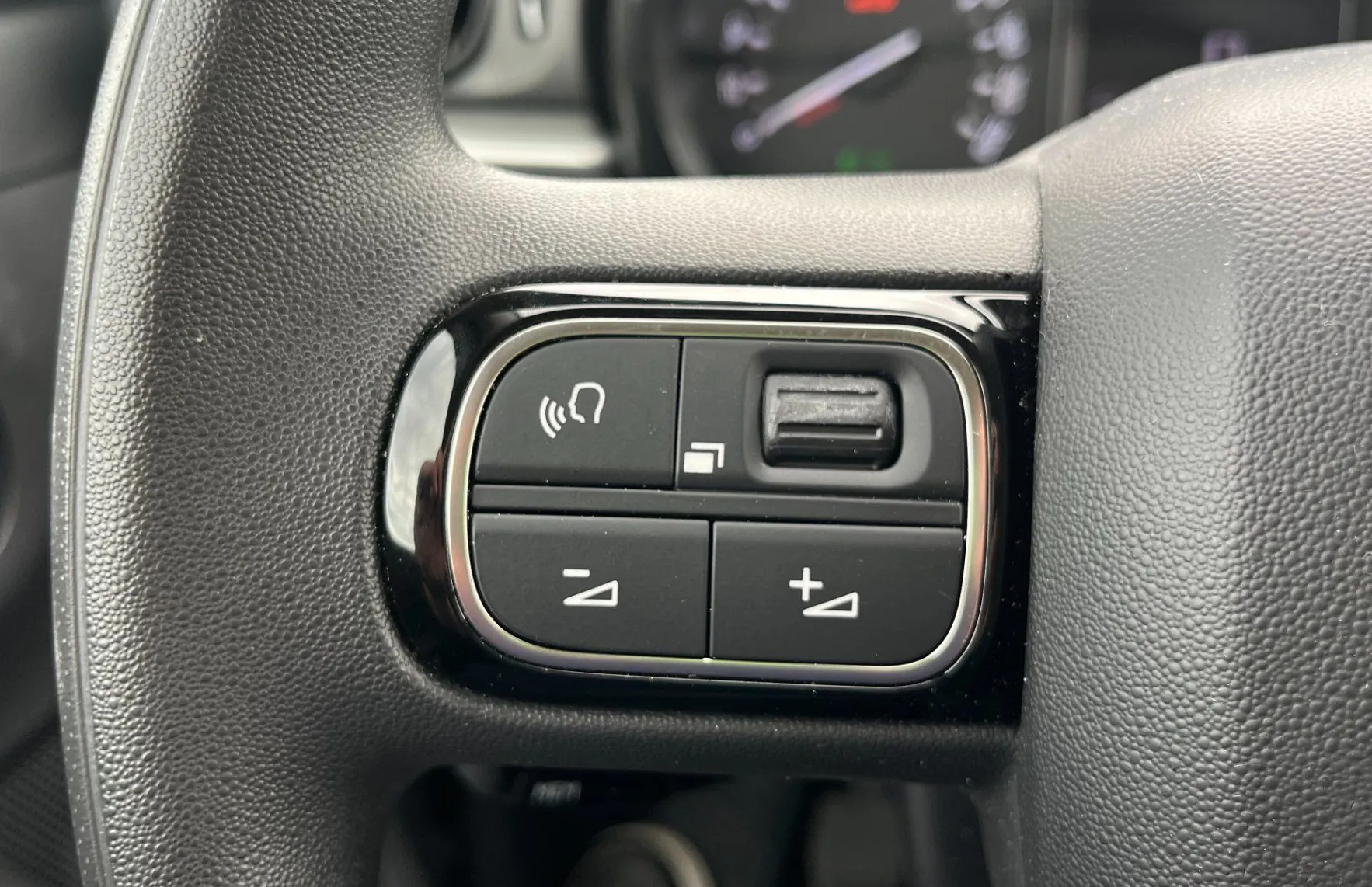 Zunanja slika - Citroën C3 - 1.2 PureTech 83 Feel SAMO 45.000 KM. LED. - 13