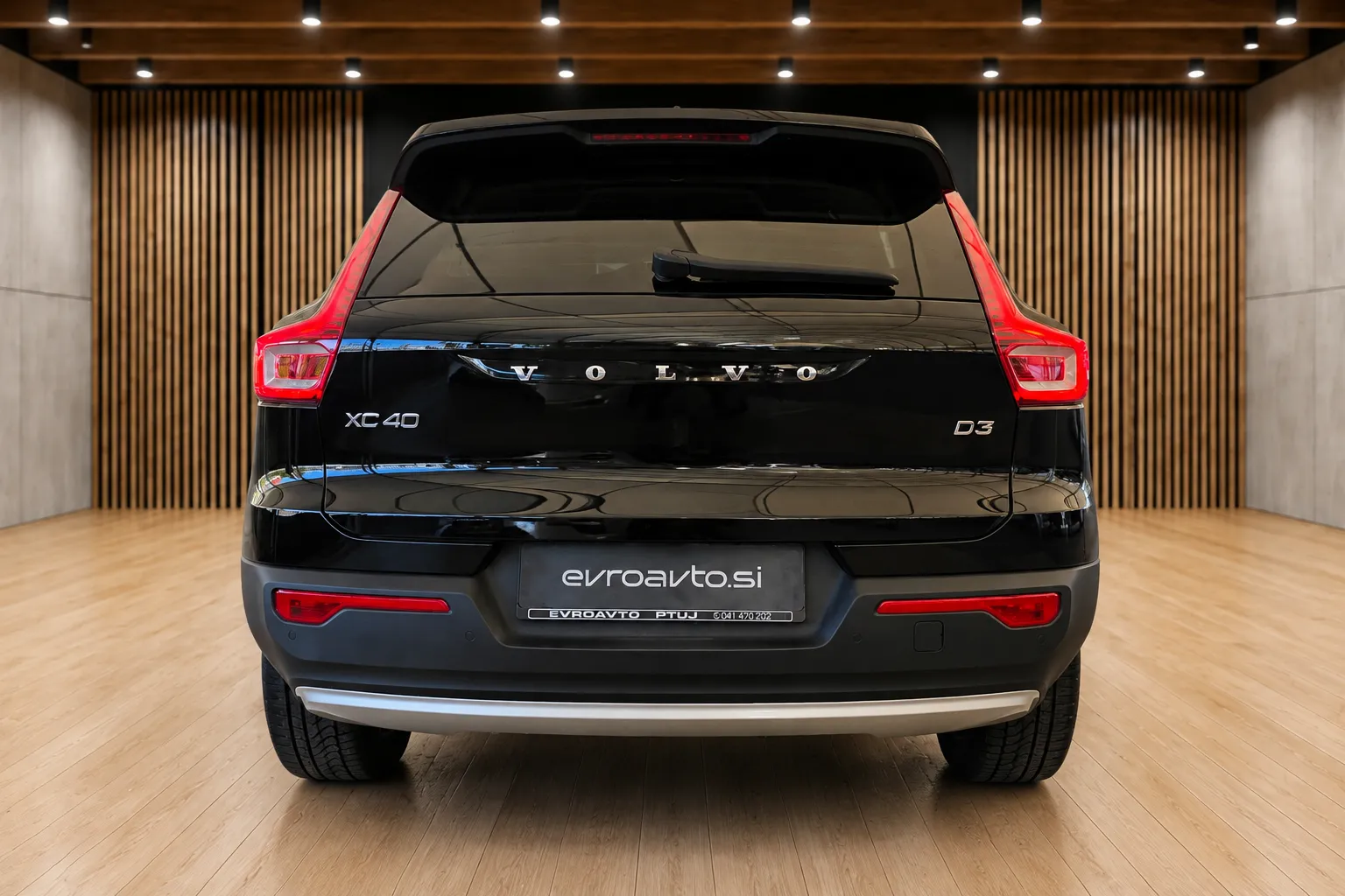 Zunanja slika - Volvo XC40 - D3 Momentum Avt.Radarski temp.  ACC -Kamera - 6
