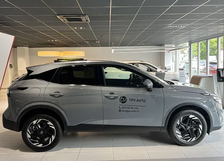 Zunanja slika - Nissan Qashqai - 1.3 DIG-T 158 X-Tr. N-CONNECTA 8 let jamstva - 2