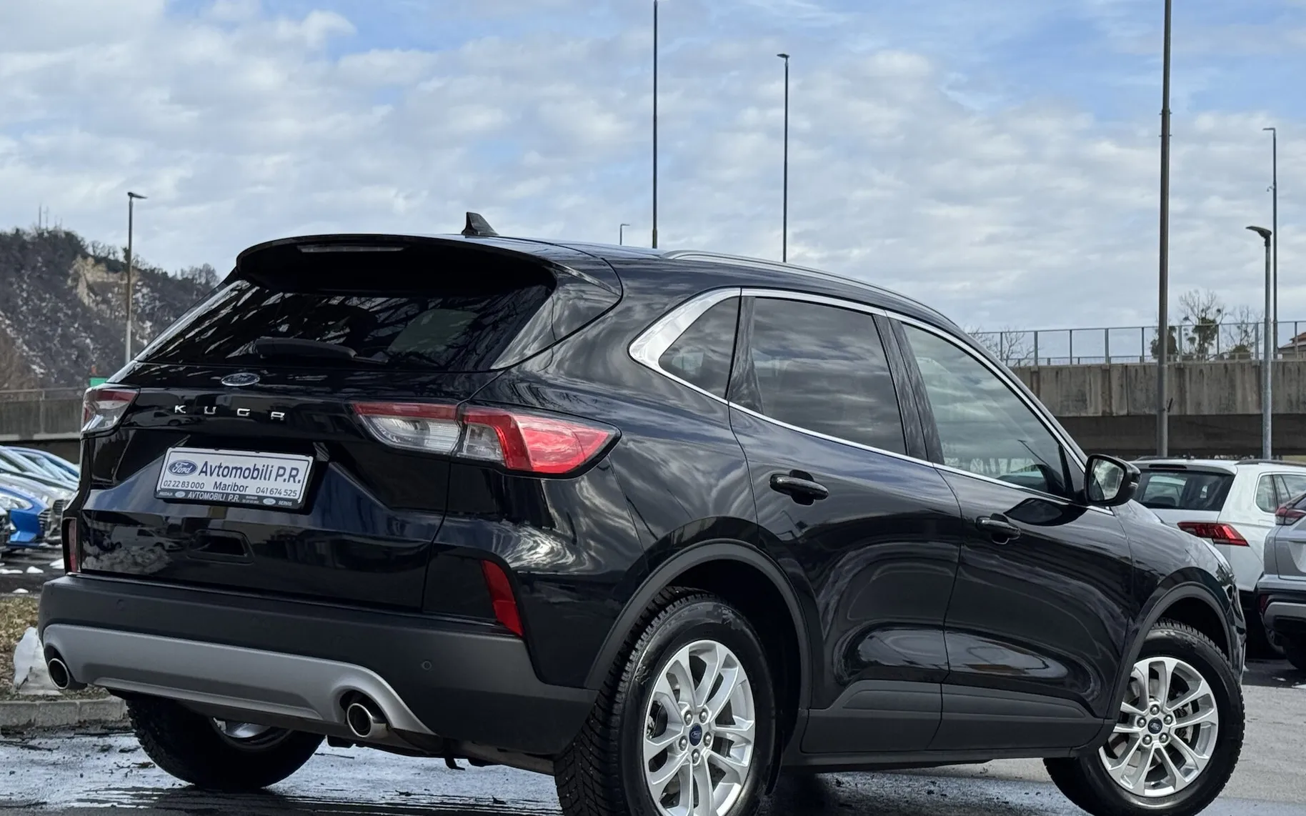 Zunanja slika - Ford Kuga - Titanium 1.5 EcoBoost 150KM SLO 1.LASTNIIK ODLIČNA - 6