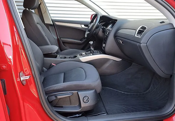 Zunanja slika - Audi A4 - Avant 2.0 TDI+VELIKI SERVIS-NAVI-GR.SEDEŽEV-START-STOP- - 9