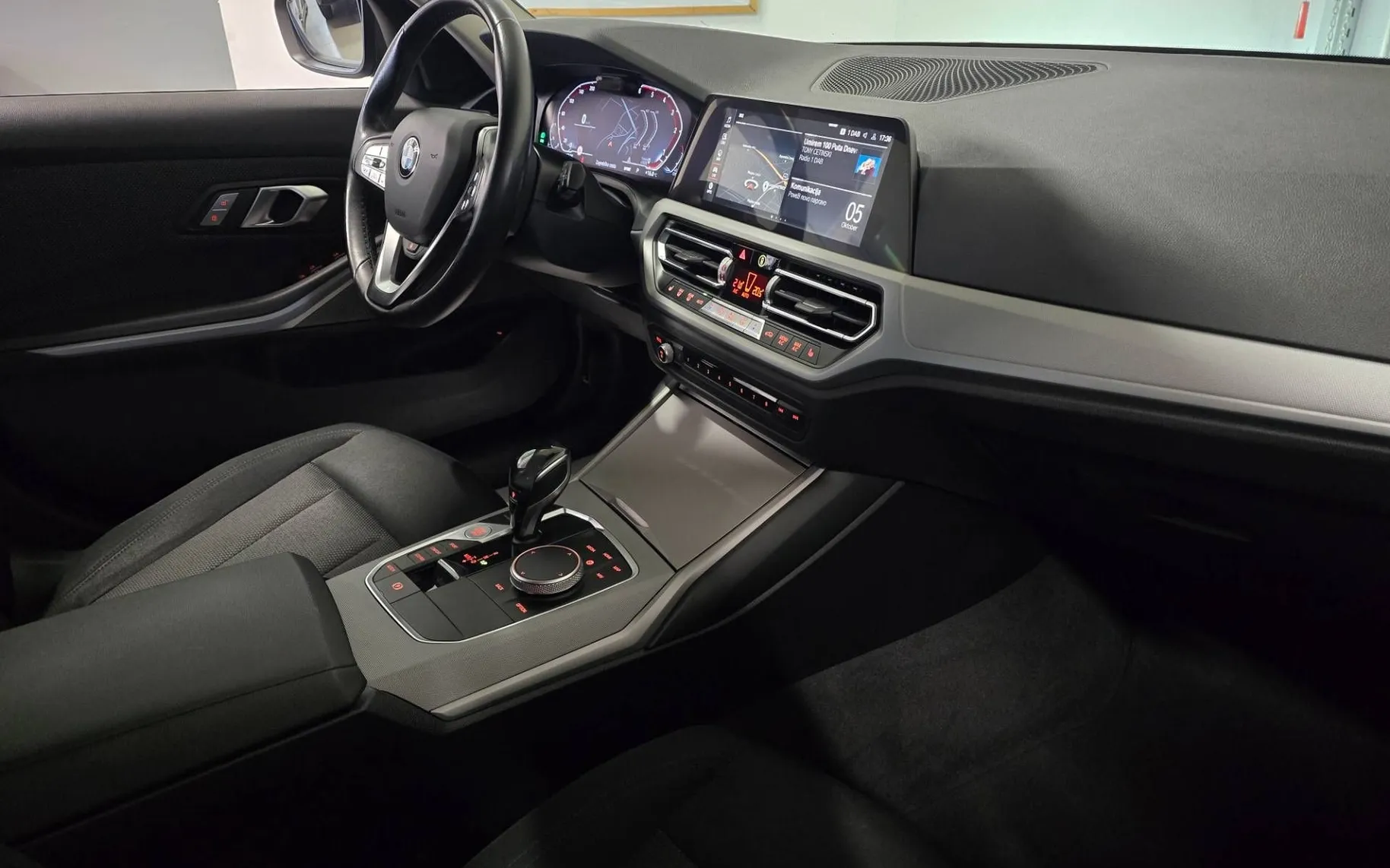 Notranja slika - BMW serija 3 Touring: - 320d Touring Advantage Avt- Laser.asist.HiFi.ALU18 - 10