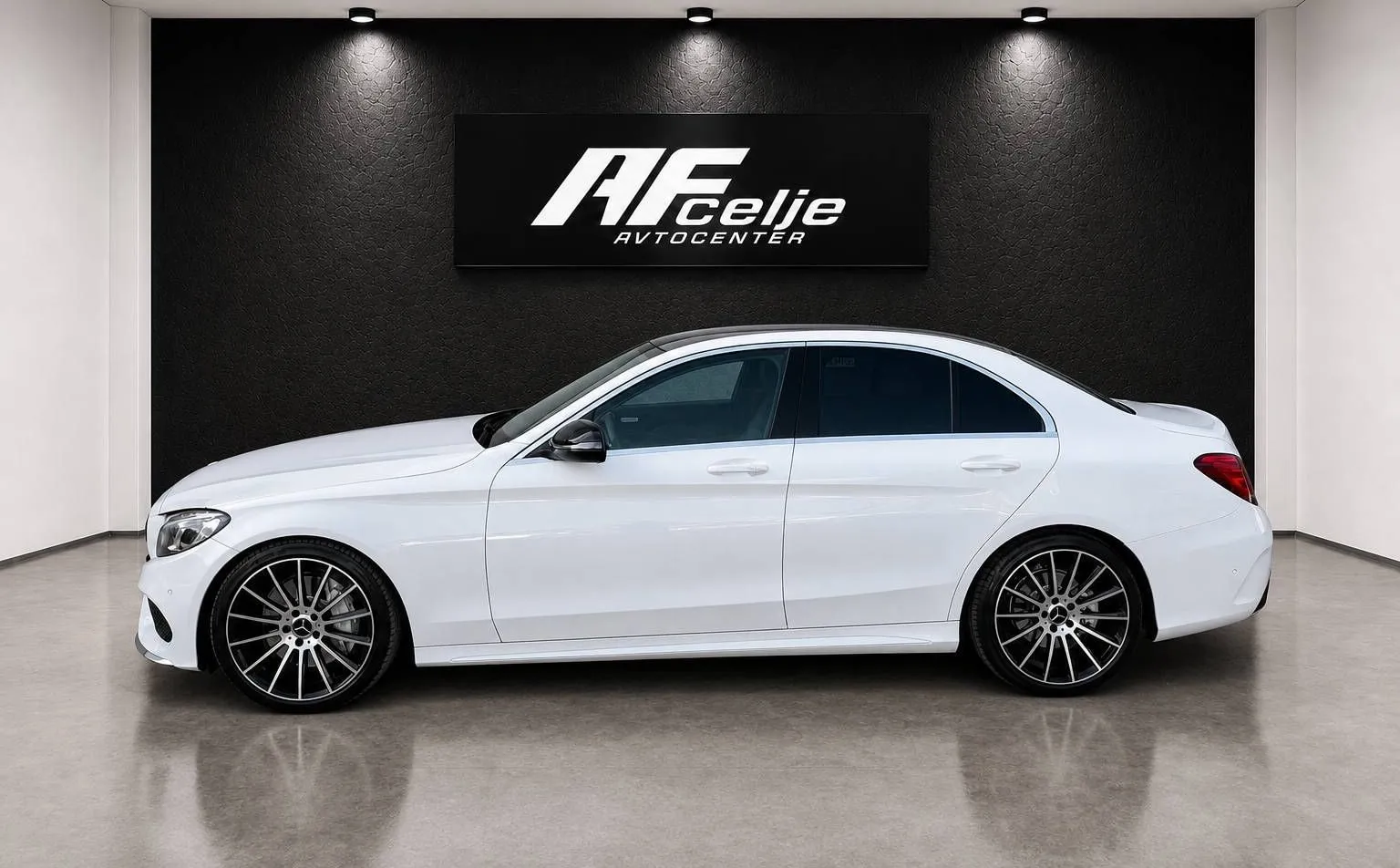 Zunanja slika - Mercedes-Benz C-Razred - 250CDI-AUT-63 AMG LOOK-LIZING ZA TUJCE-FUL LED - 6