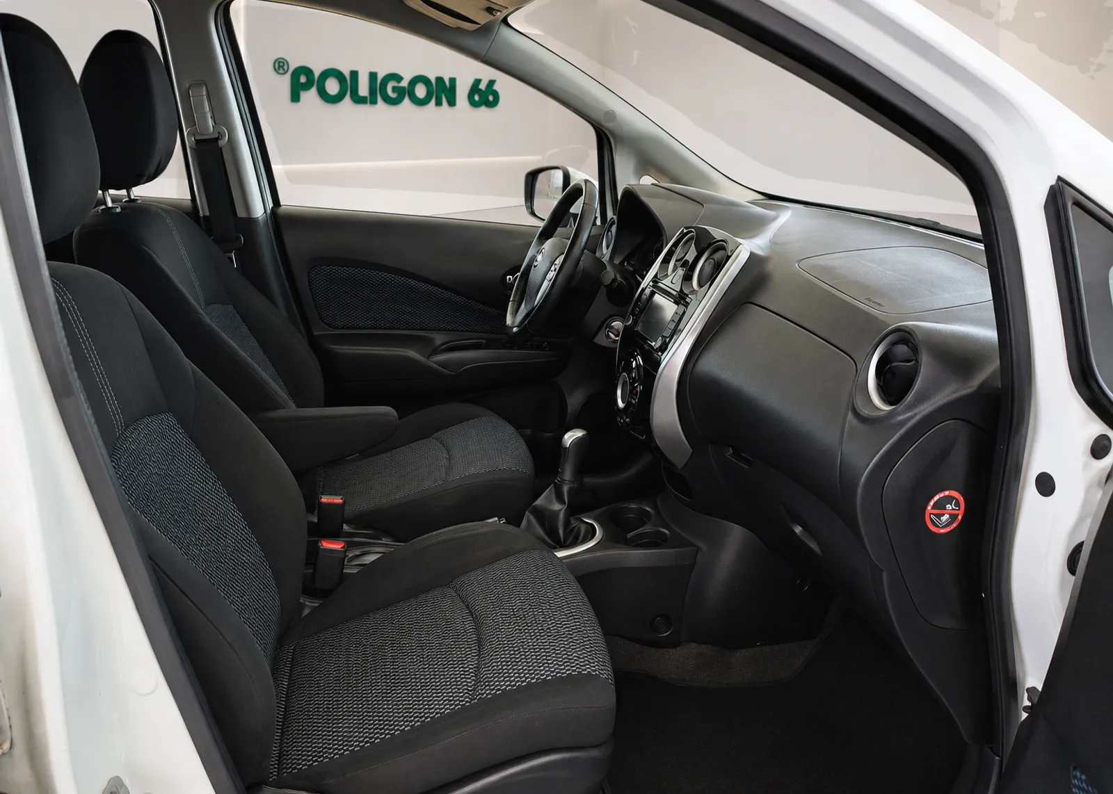 Notranja slika - Nissan Note - 1.2-SLOV.POREKLO-360 KAMERA-NAVI-GARANCIJA-M 2015 - 12