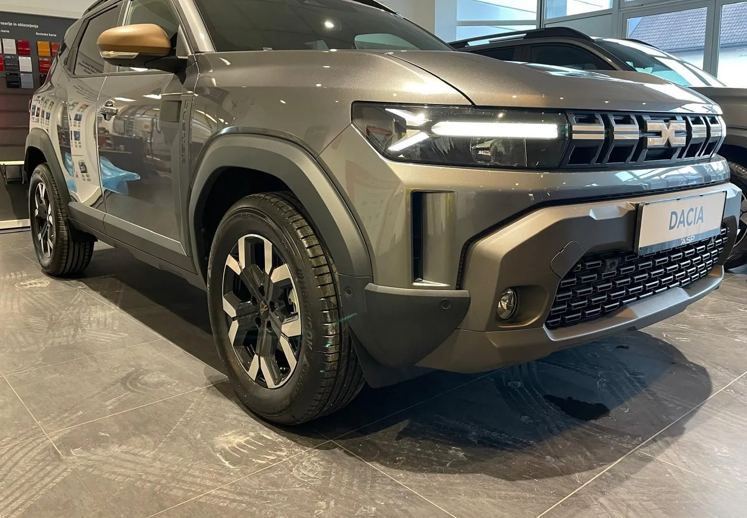 Zunanja slika - Dacia Duster - Hybrid 155 Extreme - 3