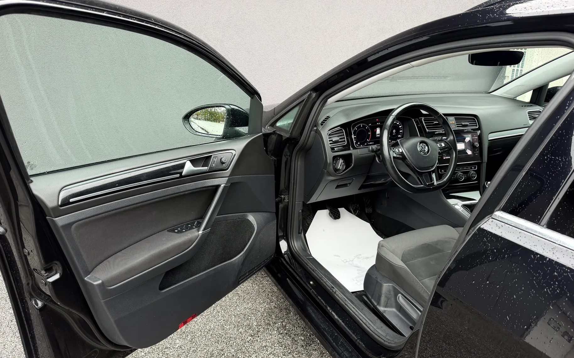 Zunanja slika - Volkswagen Golf - 2.0 TDI BMT Highline 2.LASTNIK PANO. VIRTUAL. NAVI - 9