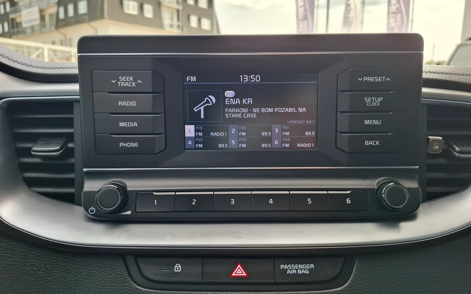 Zunanja slika - KIA XCeed - 1.0 T-GDi - SLOVENSKI - POTRJENA SERVISNA KNJIGA - 18