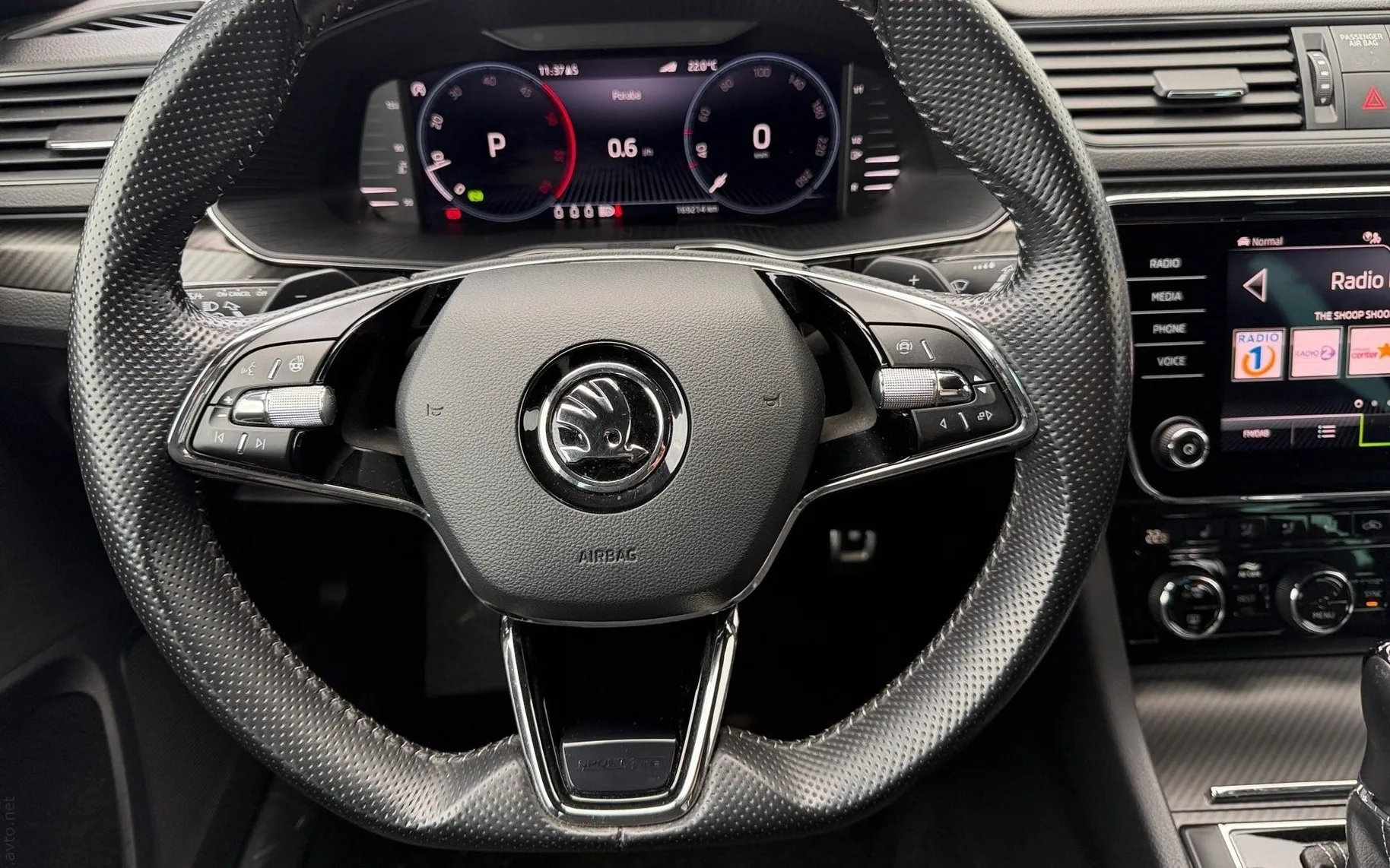 Notranja slika - Škoda Superb - Combi 2.0 TDI Sportline DSG-Memory-Vlečna kljuka.. - 8