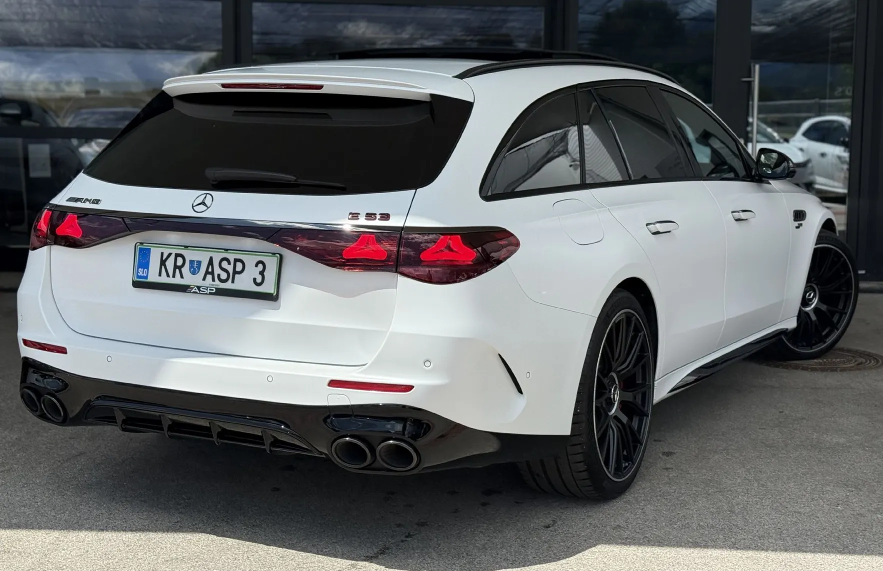Zunanja slika - Mercedes-Benz E-Razred - Mercedes-AMG E 53 e 4MATIC+ T - 6