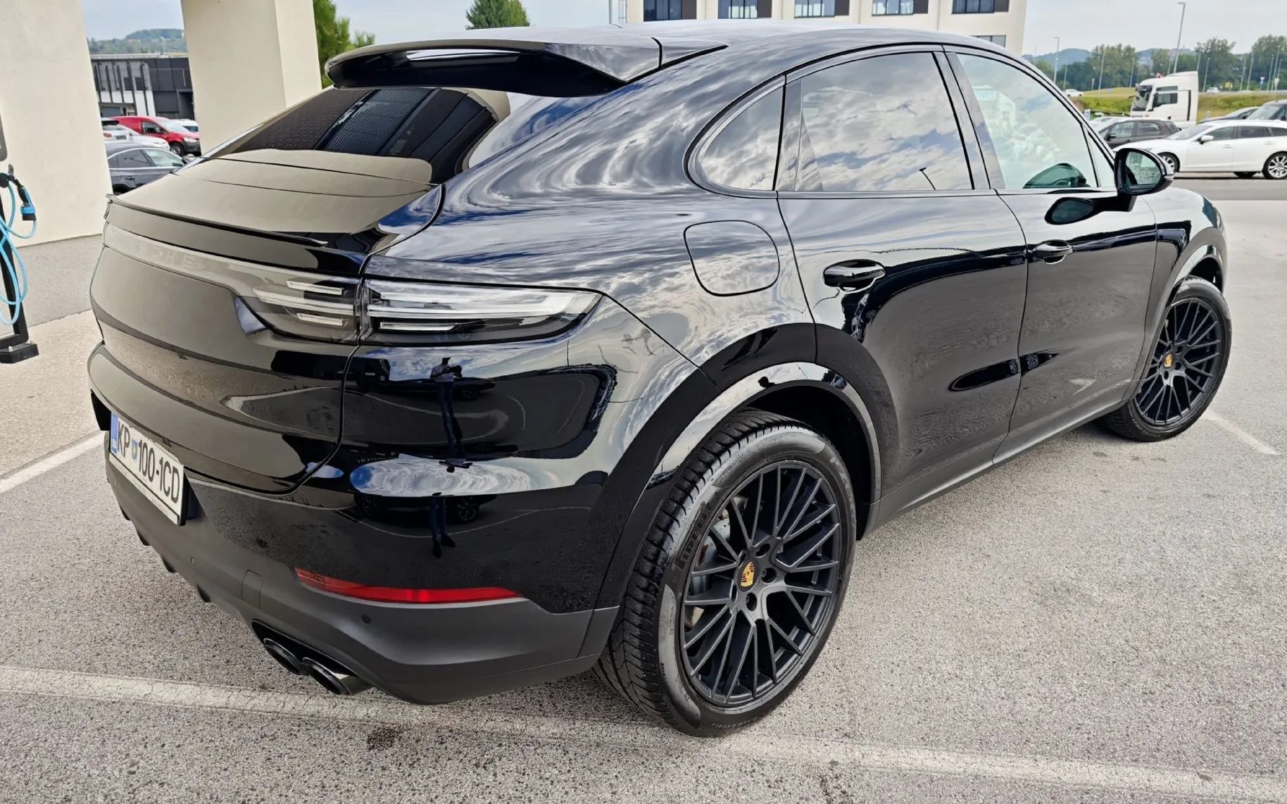 Zunanja slika - Porsche Cayenne - Coupe 3.0 V6 BOSE HEAD UP NIGHT PAKET KAM PANO 21COL - 6