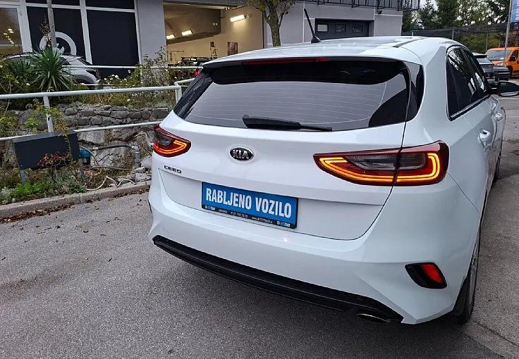 Zunanja slika - KIA Ceed - 1.6 CRDi EX Urban ISG - 4