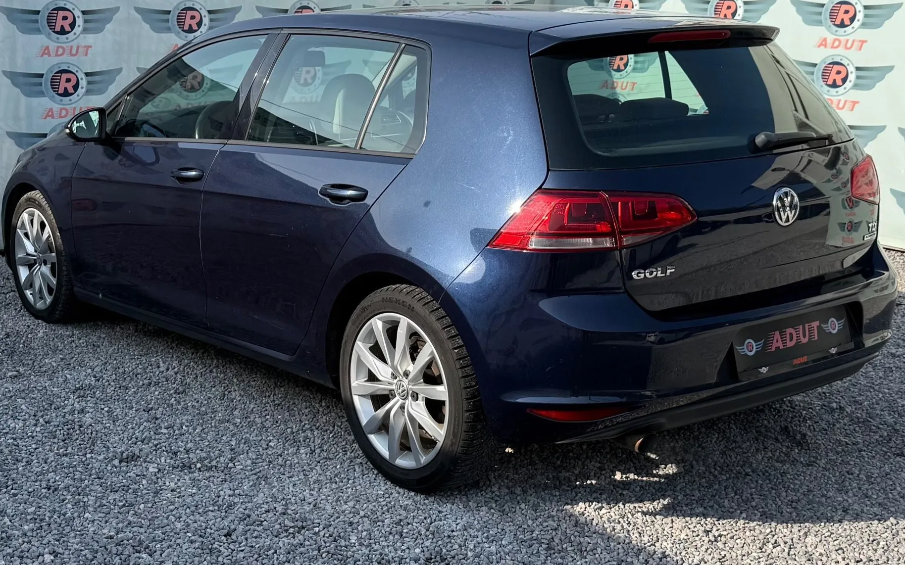 Zunanja slika - Volkswagen Golf - 1.6 TDI BlueMotion Tech Comfort.77kW - 4