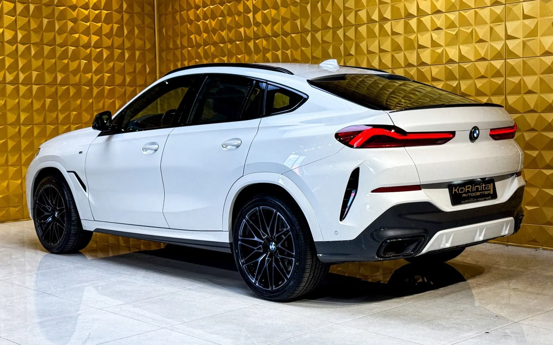 Notranja slika - BMW serija X6: - xDrive 40i M Sport-LED-VIRTUAL-GRETJE VOLANA - 7